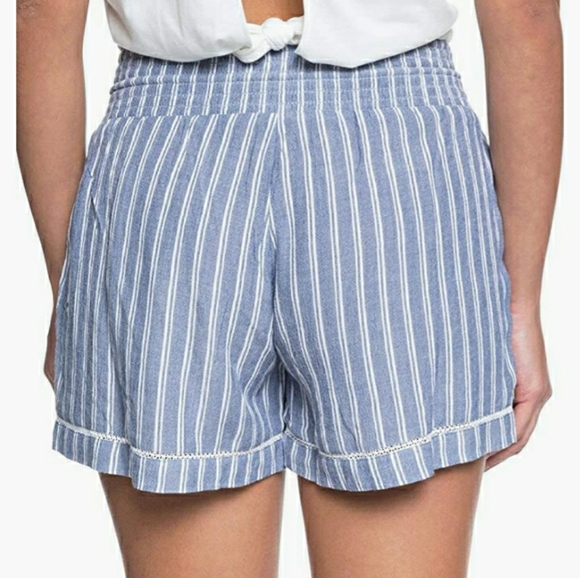 **HP**Nwt Roxy striped shorts, size small - Picture 2 of 7
